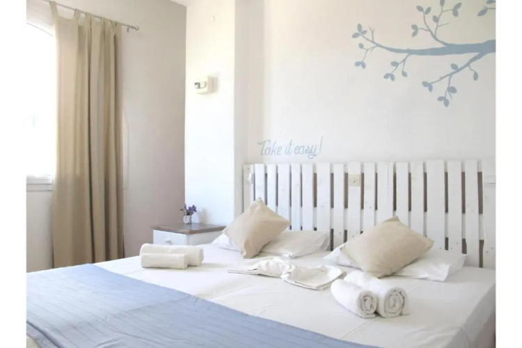Livadia Seaside Studios 8