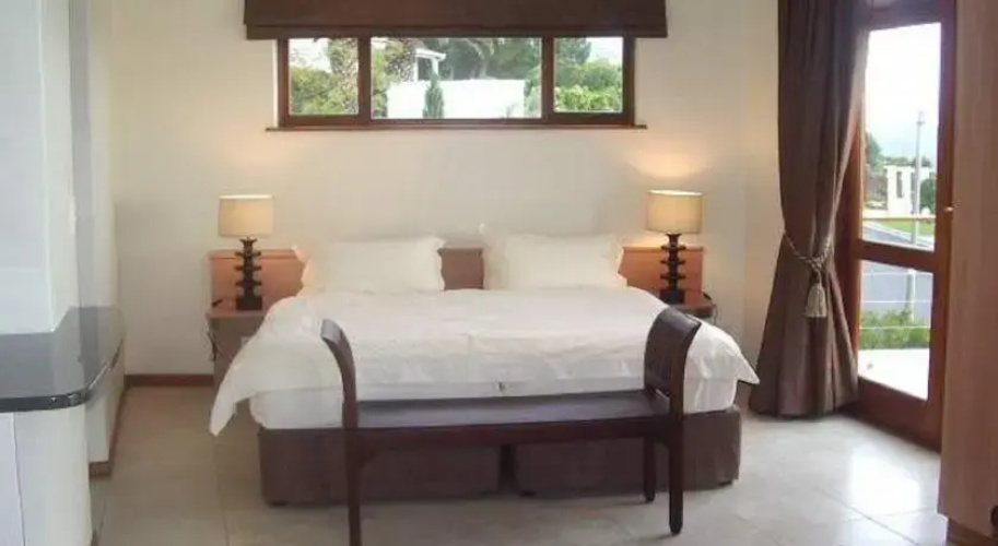 Emro House