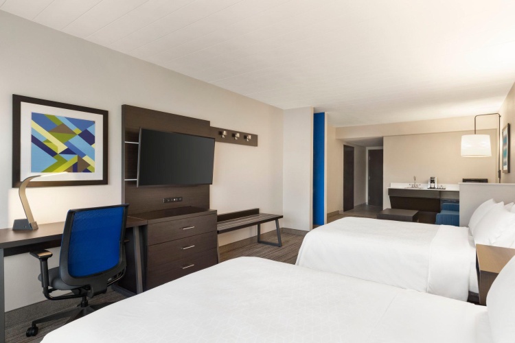 Quadruple Suite