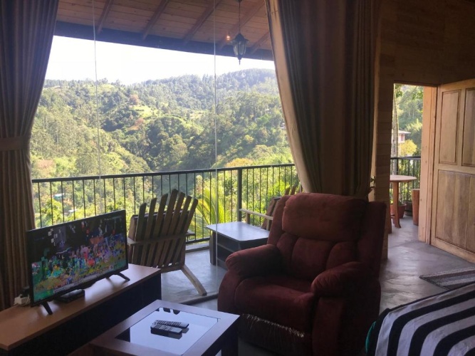 Suite with balcony and with mountain view