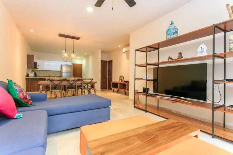 Swim Up Apartment P003