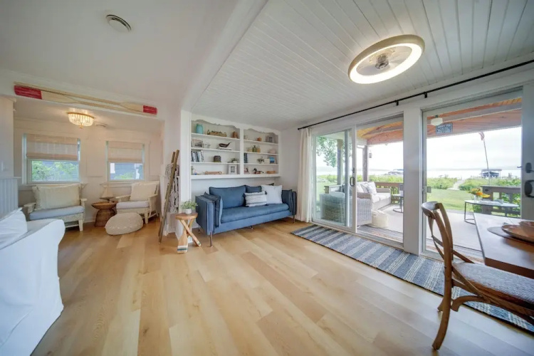 Chautauqua Lakefront NY Cottage Getaway