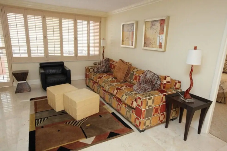Alexander 1208 - 2 Br Apts