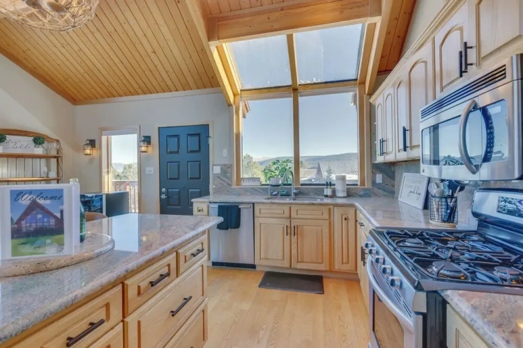 3 Bedrooms Cottage