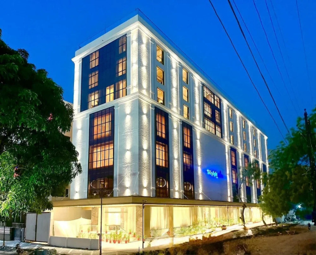 Skkylight Lords Inn - Nanded
