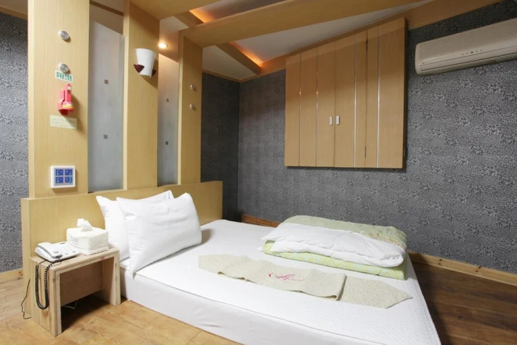 Jecheon Andante - Jecheon