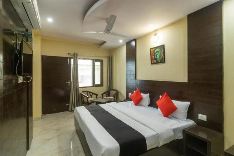 Hotel Rudraksh by OYO Rooms