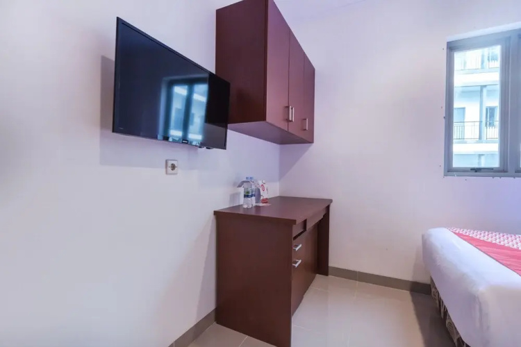 Urban Residence by OYO Rooms