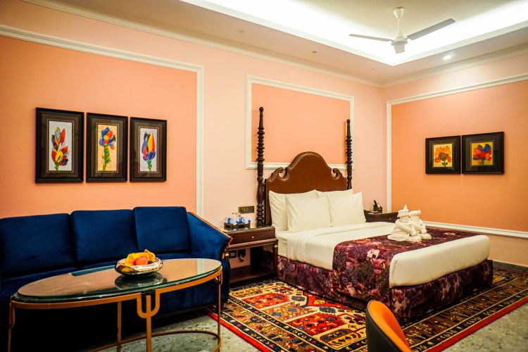 Standard Club room