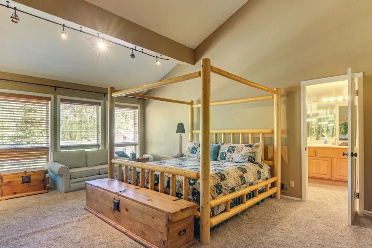 Spacious Brian Head Mtn Getaway w/ Hot Tub!