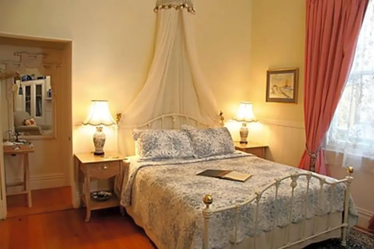 Standard Double room with balcony and with garden view