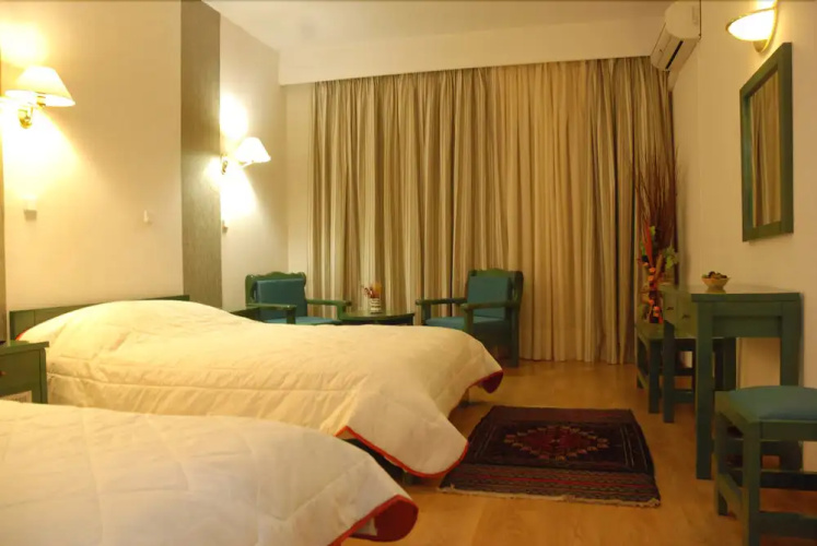 Dryas Hotel