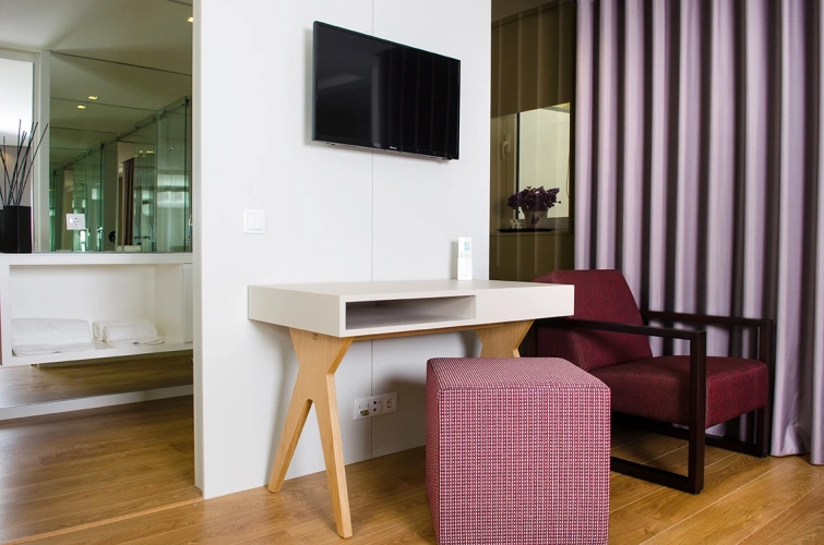 Double Basement Studio with courtyard view