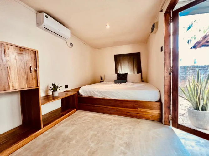 Little Lagoon Hostel
