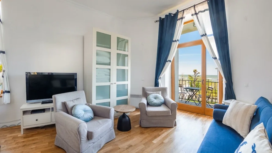 Apartment with balcony