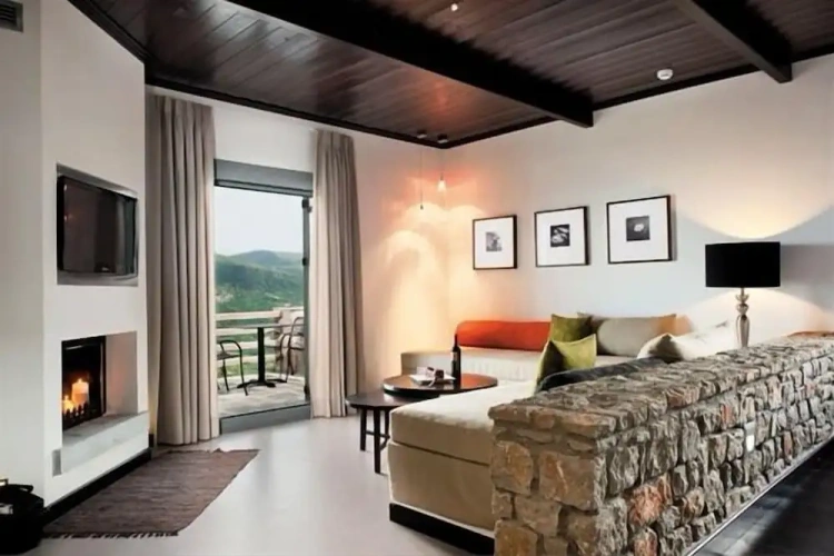 1 Bedroom Deluxe Suite