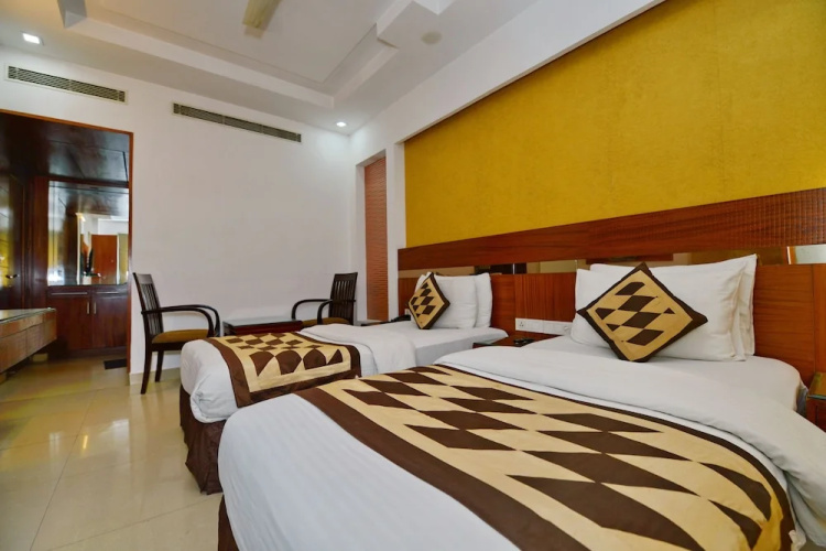 Hotel Blue Pearl Noida