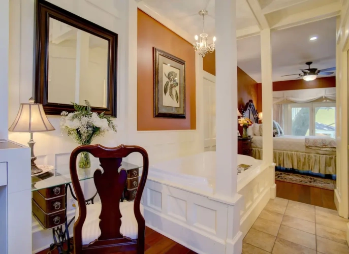 Luxury Double room with balcony and with garden view