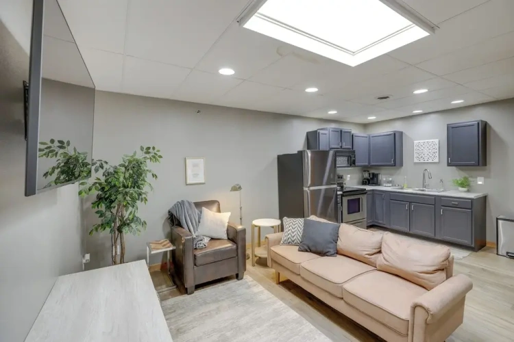 2 Bedrooms Apartment