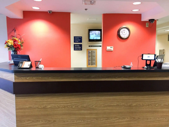 Motel 6 Sutherlin, OR