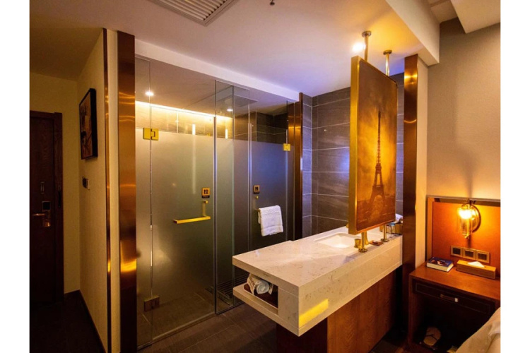 Lanzhou Junhe Hotel (Xiguan Metro Station)