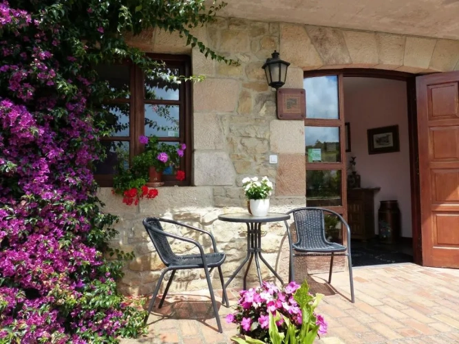 4 Bedrooms Cottage
