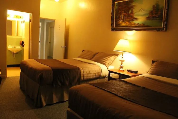 Outlook Motor Hotel