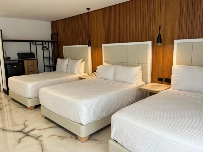 Standard Sextuple room with balcony