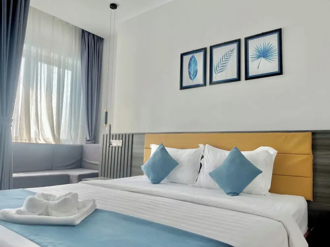 Kep Sea View Hotel & Sky Bar
