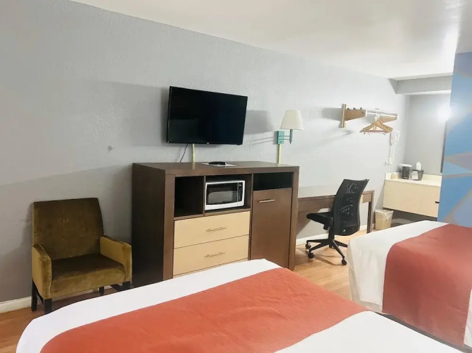 Hometown INN