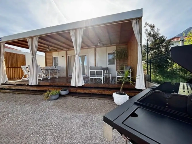 2 Bedrooms Cottage