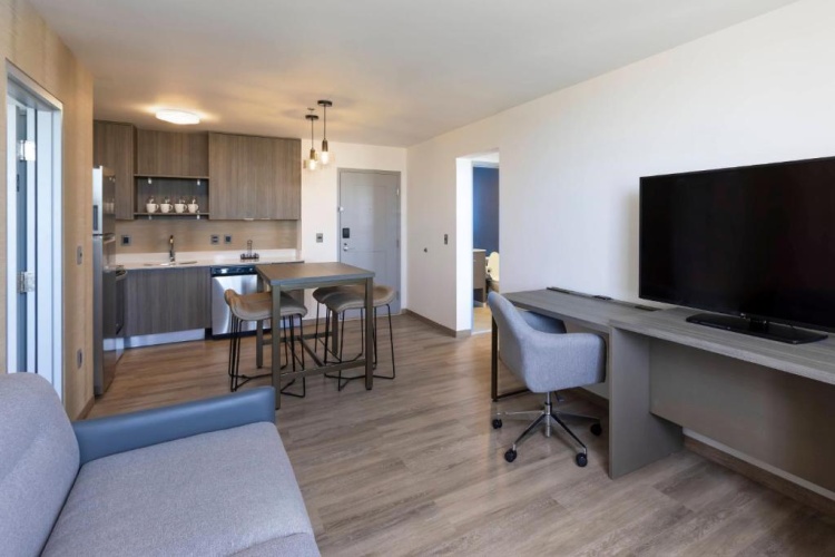 1 Bedroom Suite