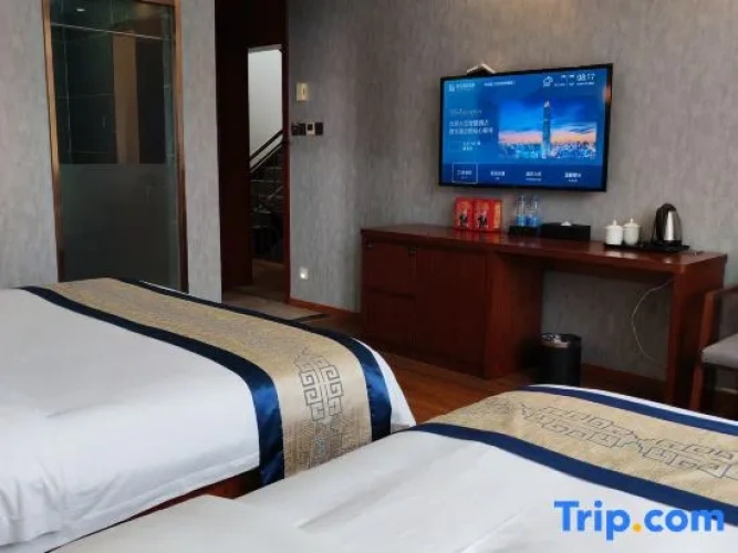 Standard Twin Family room