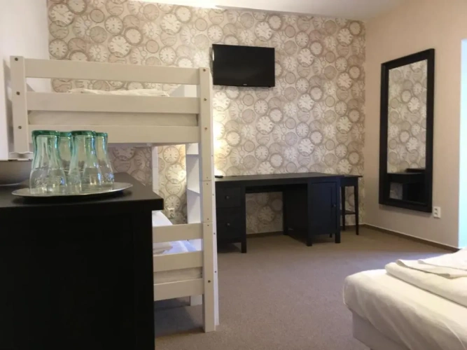 Standard Quadruple room with view