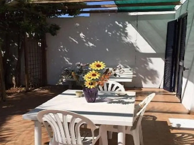 2 Bedrooms Quadruple Cottage