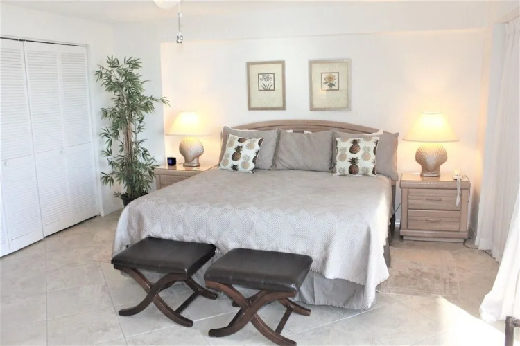 Jamaica Royale 403 - 2 Br Condo