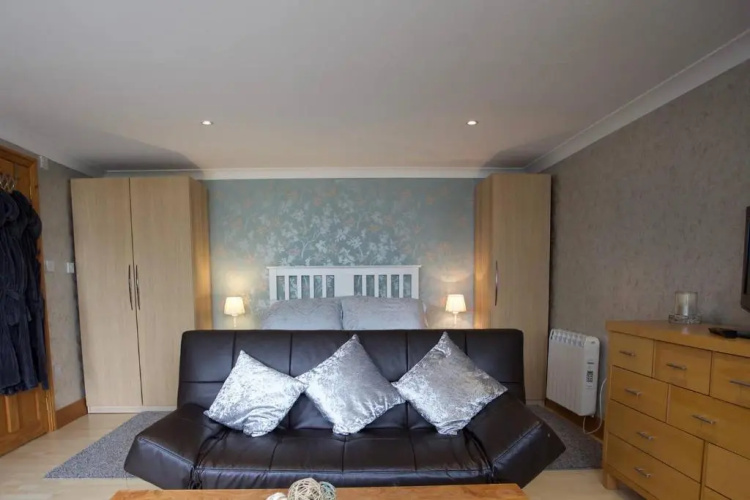 Highridge Apartment