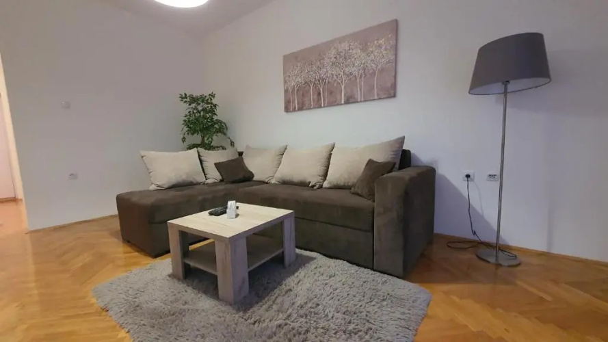 Apartments Spring