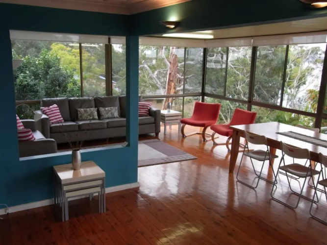 A Lakehouse Escape