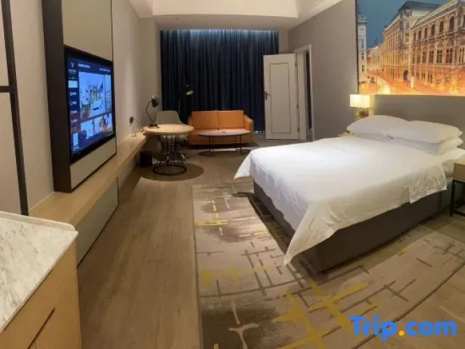 Deluxe Suite