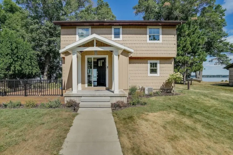 3 Bedrooms Cottage