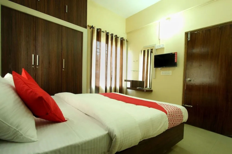 OYO 22514 Live Inn