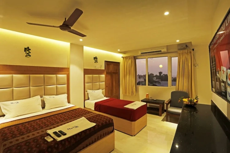 Standard Triple room