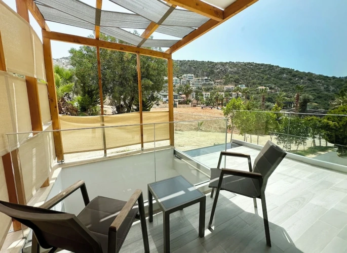 Standard Triple Family room with garden view