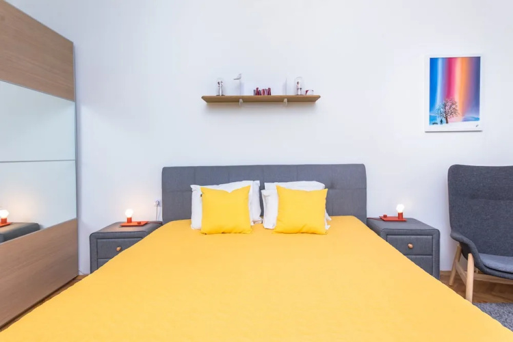 FM Luxury 1-BDR Apartment - Designer Business