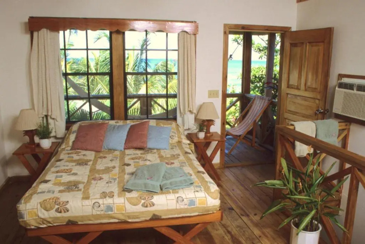 Las Rocas Resort And Dive Center