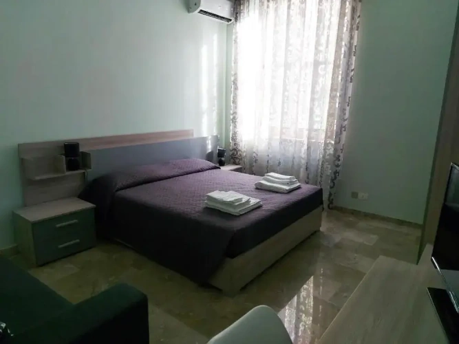 Standard Triple room with city view