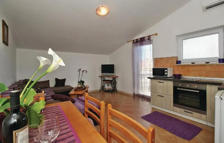 2 Bedrooms Apartment