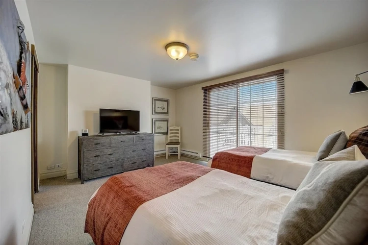 3 Bedrooms Cottage