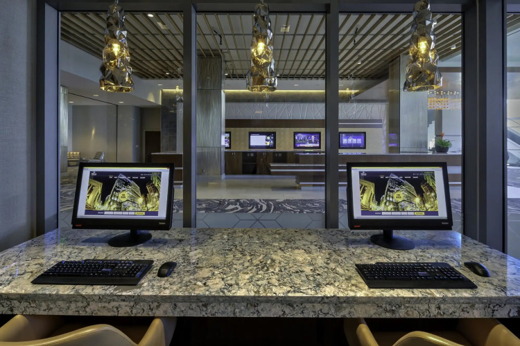 Hilton Norfolk The Main